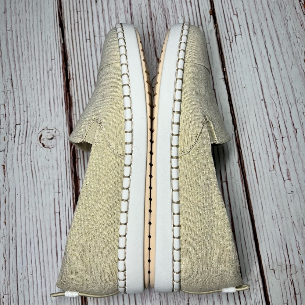 Clarks Step Glow Shoes - Picture 3 of 10